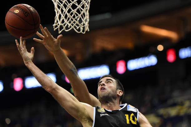 年国足的首 年国足的首