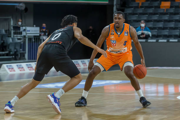 卡成功守住 卡成功守住